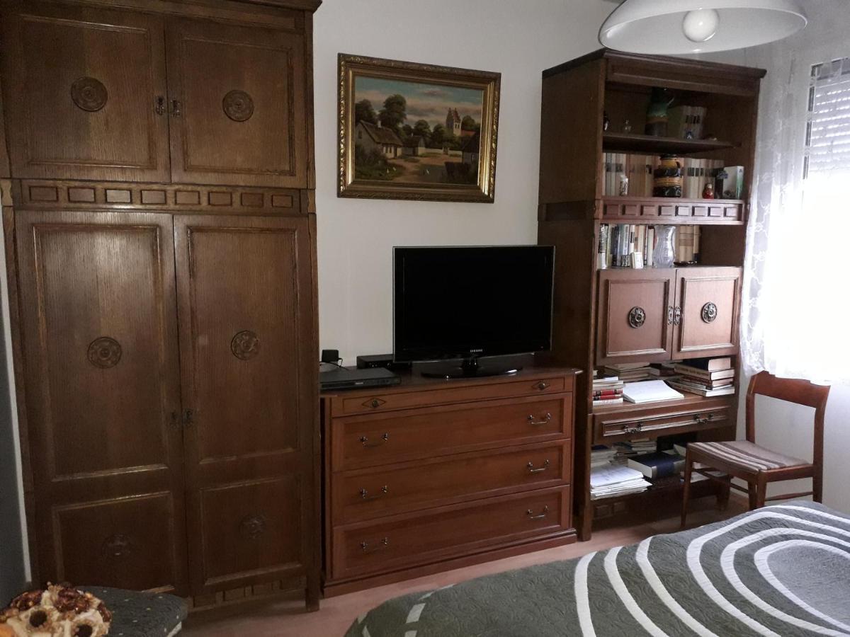 Annika Apartman Eger Luaran gambar